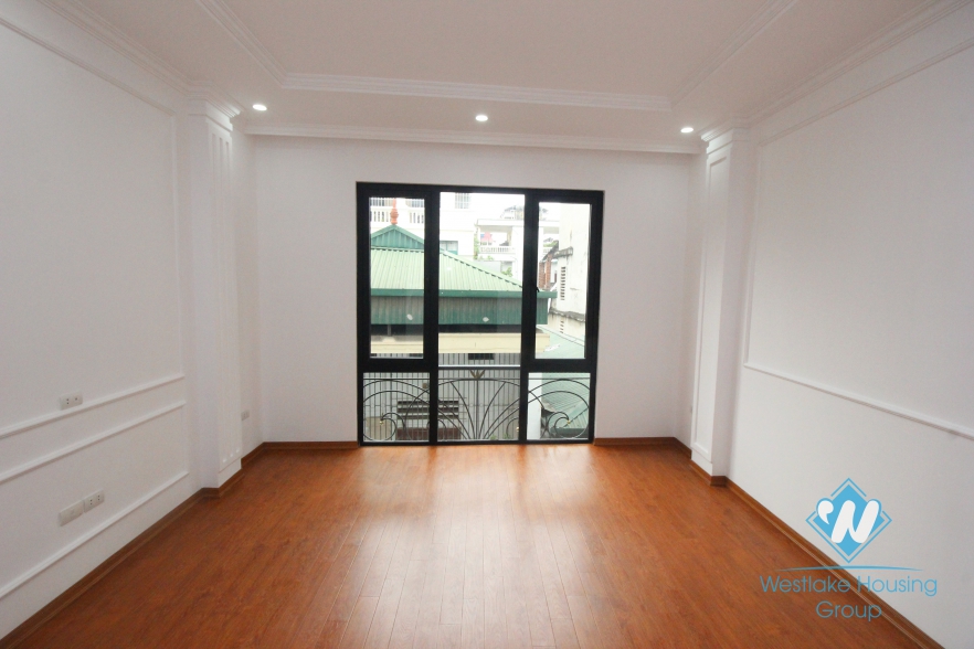 New and nice house for rent in Hoang Hoa Tham, Ba Dinh, Hanoi